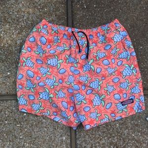 Vineyard Vines swim trunks XL